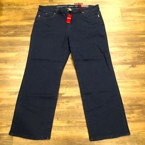 NWT avenue Bootcut Dark Wash Denim Jeans Size 22